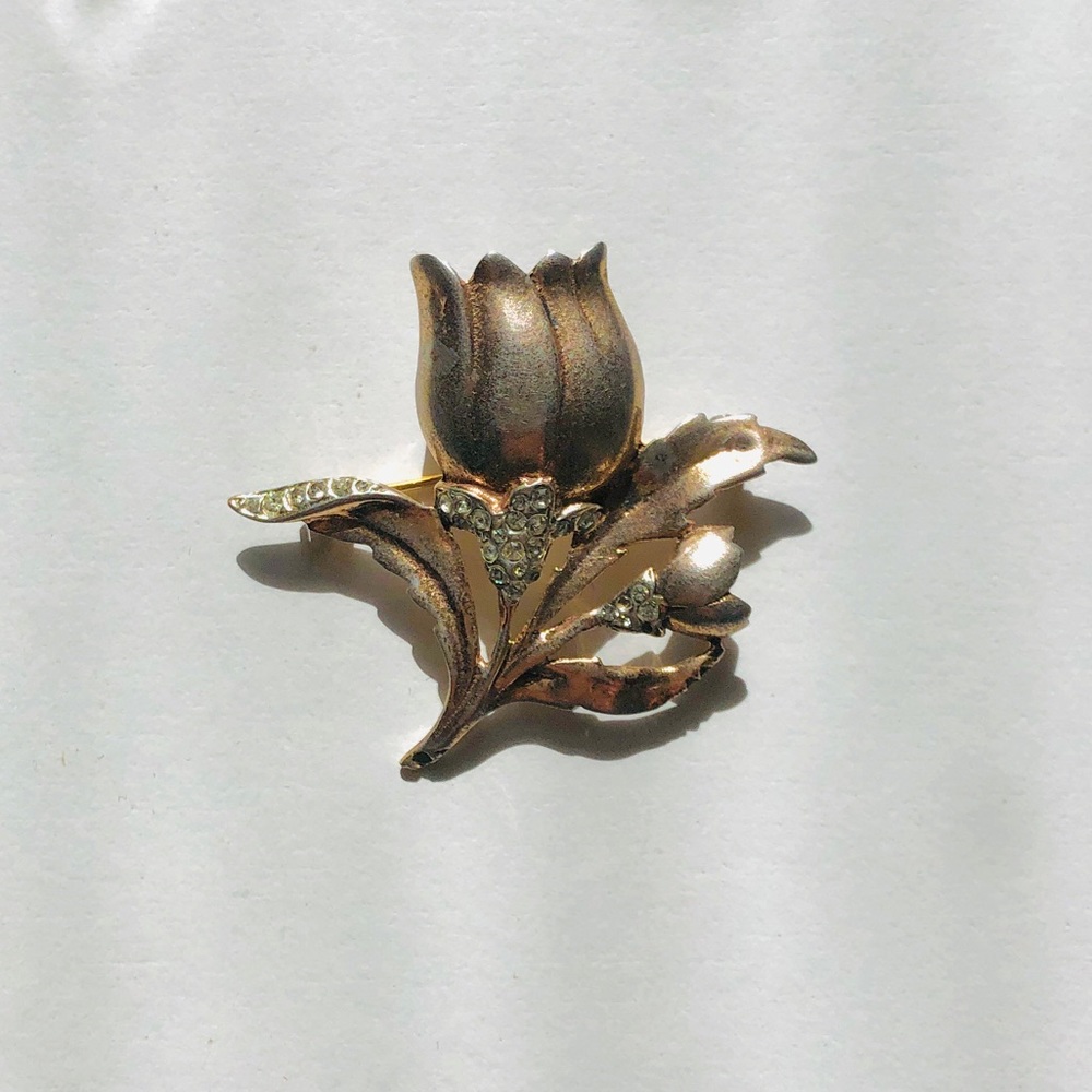 Vintage Rose Gold colored brooch